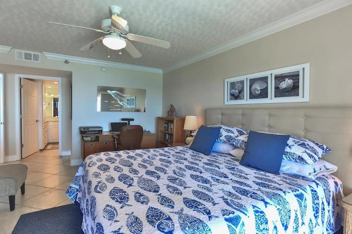 Destin Towers 143- Beach Front 2Br Holiday home